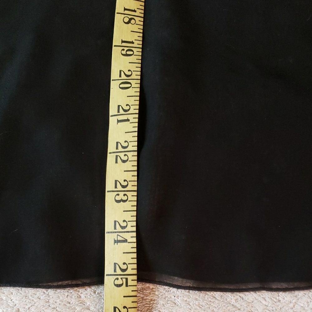 Peter Nygard Black Sequin Overlay Top - Picture 15 of 16